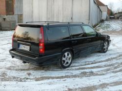 VOLVO V70 black