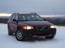 VOLVO XC 70 red