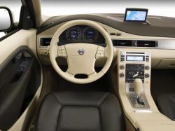 VOLVO XC70 interior