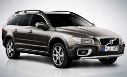 VOLVO XC70 red