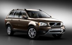 VOLVO XC90 brown