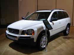 VOLVO XC90 white