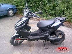 YAMAHA AEROX black