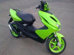 YAMAHA AEROX green