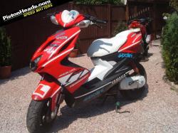 YAMAHA AEROX red