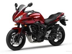 YAMAHA FZ6 FAZER S2 red