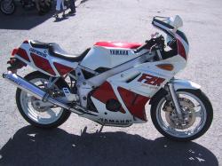 yamaha fzr 400