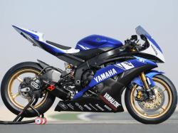 yamaha r1