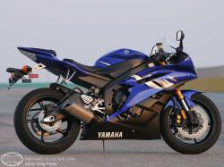 YAMAHA R6 blue