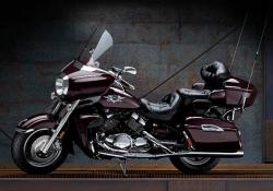 YAMAHA ROYAL STAR VENTURE 1300 green