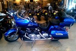 YAMAHA ROYAL STAR VENTURE blue