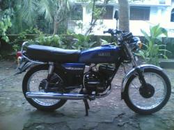 YAMAHA RX 100 blue