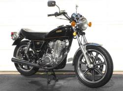 YAMAHA SR 125 black