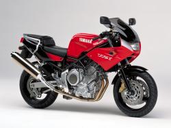 YAMAHA TRX 850 red