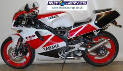 YAMAHA TZR 250 red