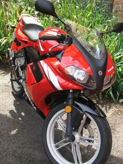 YAMAHA TZR 50 red