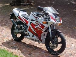 YAMAHA TZR250 white