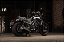 YAMAHA V MAX black