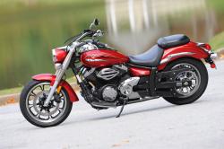 YAMAHA V STAR 250 red