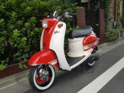 YAMAHA VINO red