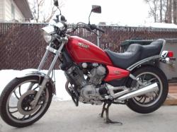 YAMAHA VIRAGO red