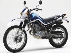 YAMAHA XT 225 engine