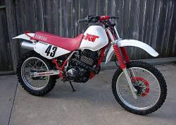 YAMAHA XT 350 white