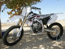 YAMAHA YZ white