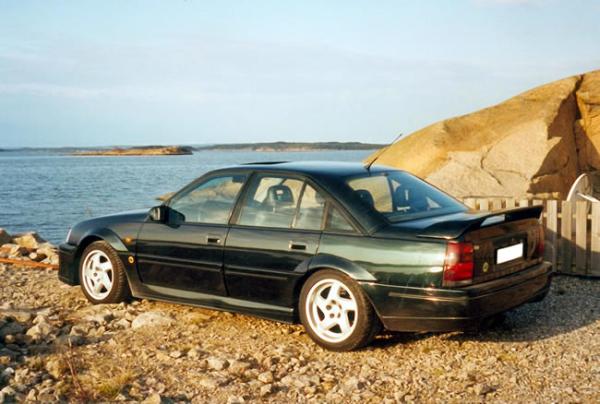 Lotus Carlton