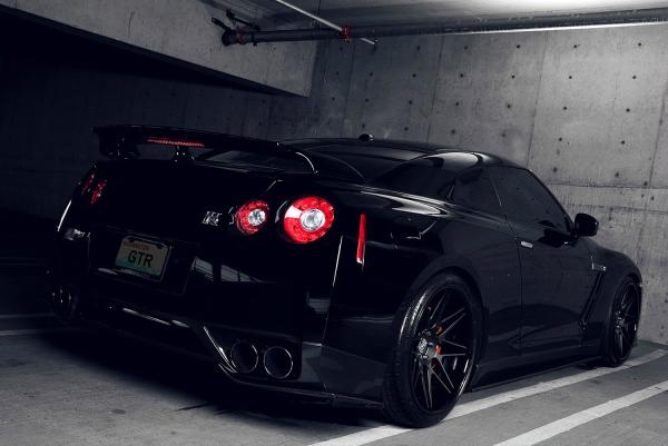 Nissan GT-R