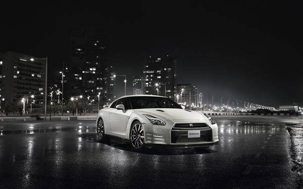 Nissan GT-R