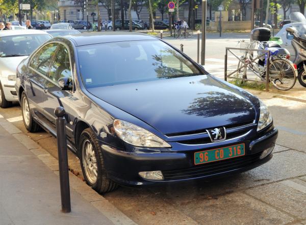 Peugeot 607